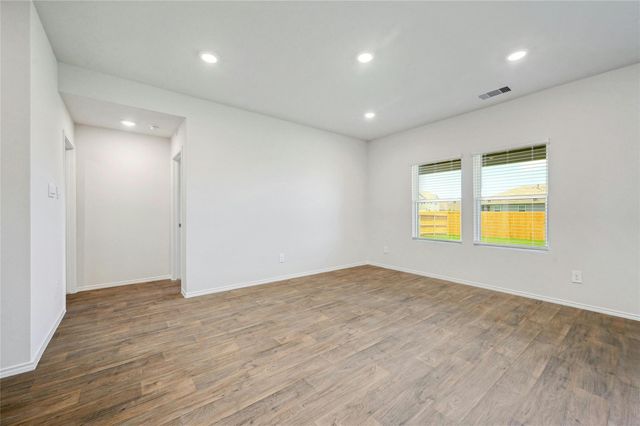 1711 Windsor BLVD, Lockhart, TX 78644