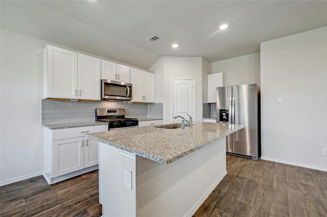 1711 Windsor BLVD, Lockhart, TX 78644