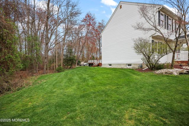 11 Ash Road, Jackson, NJ 08527