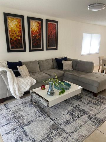 16184 Laurel Drive 204, Weston, FL 33326