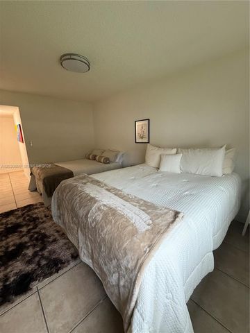 16184 Laurel Drive 204, Weston, FL 33326