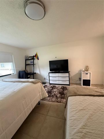 16184 Laurel Drive 204, Weston, FL 33326