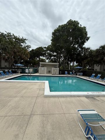 16184 Laurel Drive 204, Weston, FL 33326