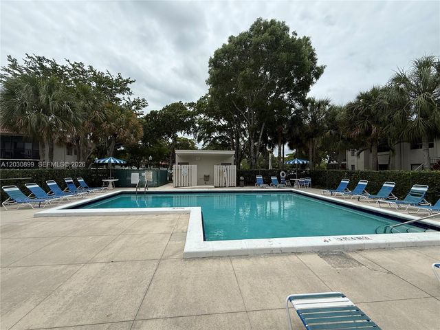 16184 Laurel Drive 204, Weston, FL 33326