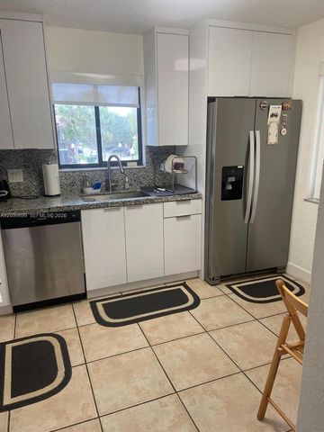 16184 Laurel Drive 204, Weston, FL 33326