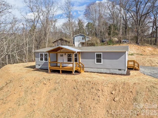 101 Geiranger Drive, Clyde, NC 28721