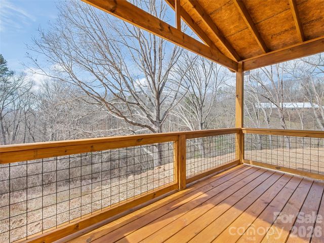 101 Geiranger Drive, Clyde, NC 28721