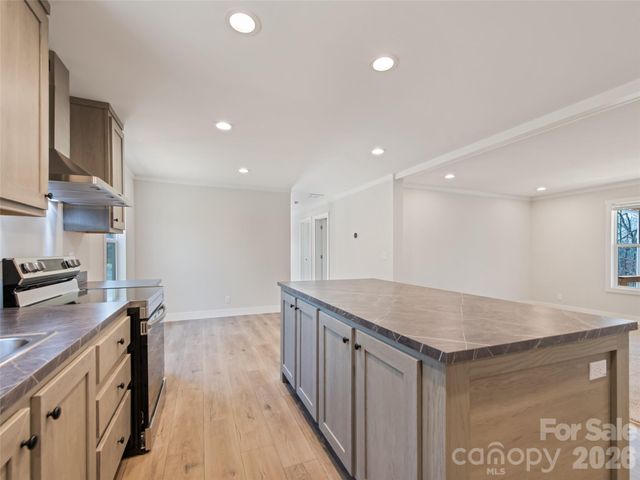 101 Geiranger Drive, Clyde, NC 28721