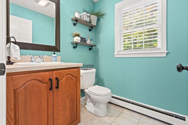 36 Highridge Rd, Bellingham, MA 02019