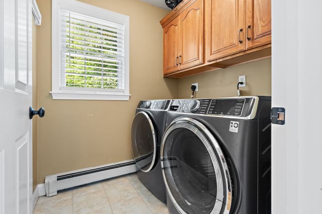 36 Highridge Rd, Bellingham, MA 02019