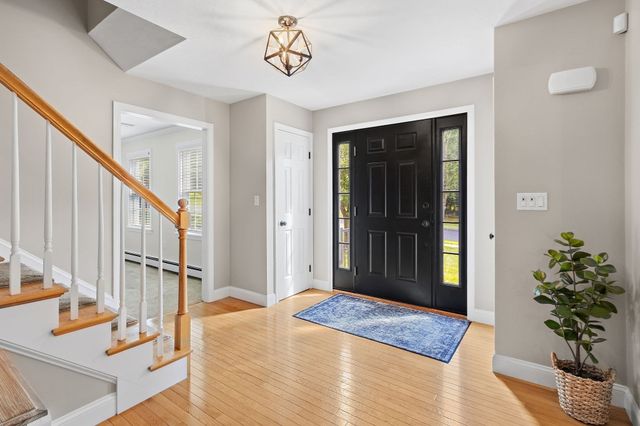 36 Highridge Rd, Bellingham, MA 02019