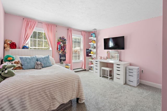 36 Highridge Rd, Bellingham, MA 02019