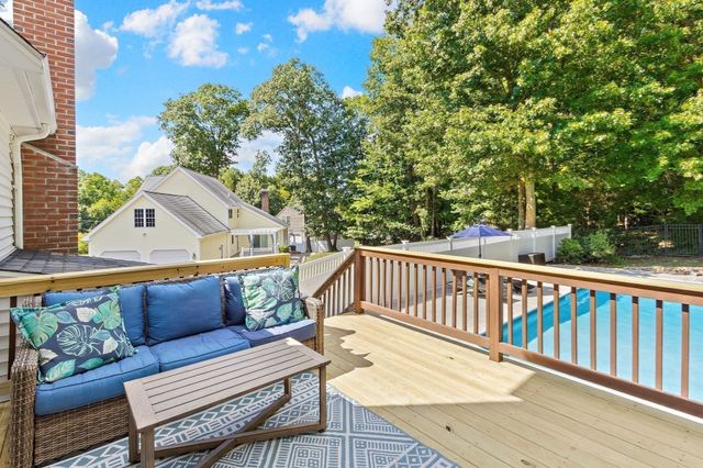 36 Highridge Rd, Bellingham, MA 02019