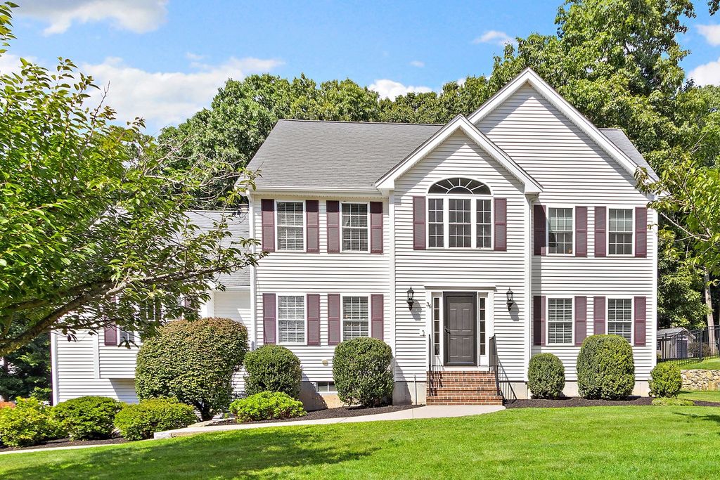 36 Highridge Rd, Bellingham, MA 02019