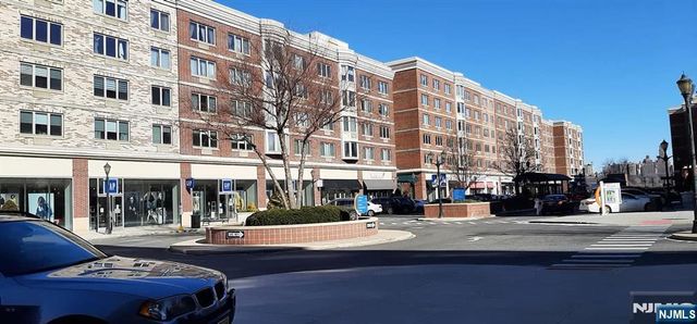 2301 City Place, Edgewater, NJ 07020