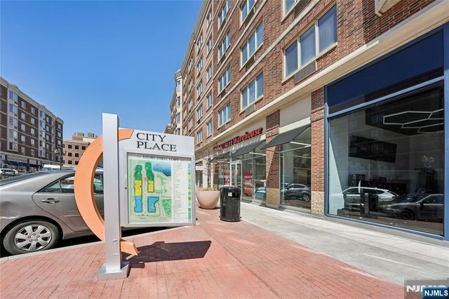 2301 City Place, Edgewater, NJ 07020
