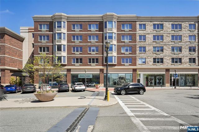2301 City Place, Edgewater, NJ 07020