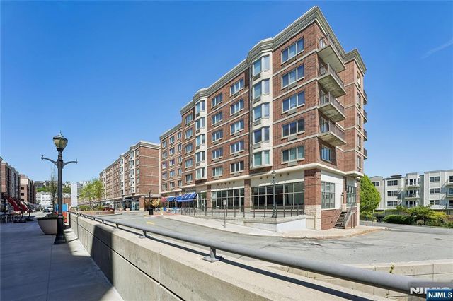 2301 City Place, Edgewater, NJ 07020