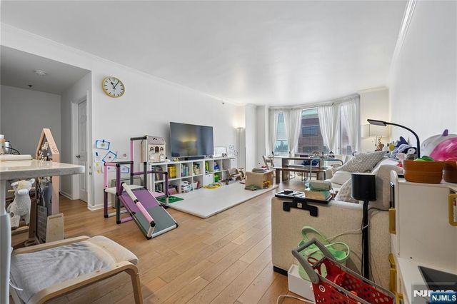 2301 City Place, Edgewater, NJ 07020