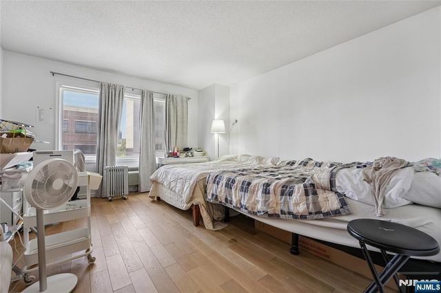 2301 City Place, Edgewater, NJ 07020