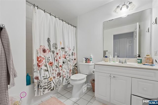 2301 City Place, Edgewater, NJ 07020