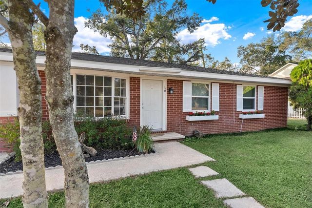 500 COLLEGE AVENUE, Fruitland Park, FL 34731