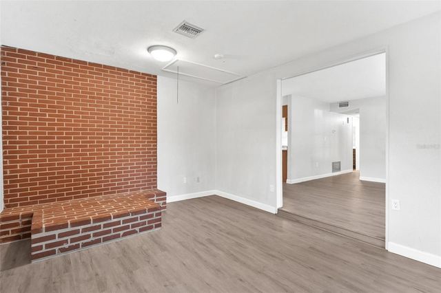 500 COLLEGE AVENUE, Fruitland Park, FL 34731