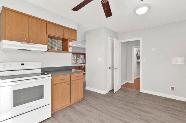 500 COLLEGE AVENUE, Fruitland Park, FL 34731