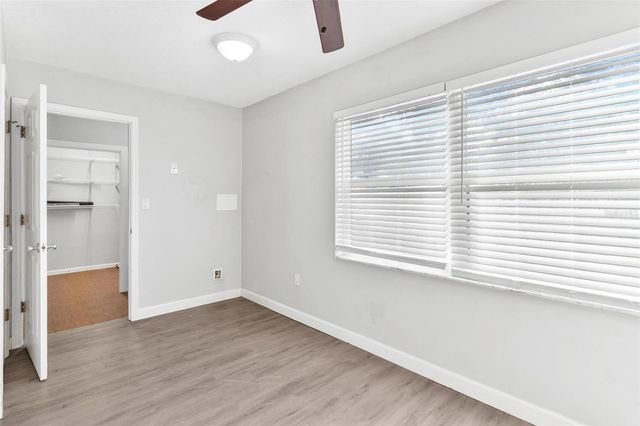 500 COLLEGE AVENUE, Fruitland Park, FL 34731