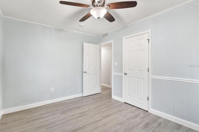 500 COLLEGE AVENUE, Fruitland Park, FL 34731