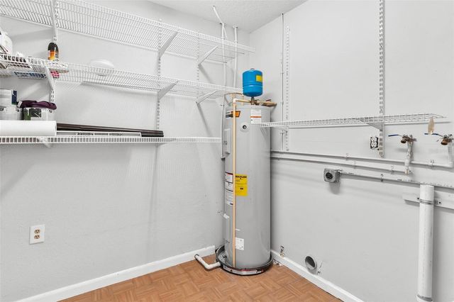 500 COLLEGE AVENUE, Fruitland Park, FL 34731