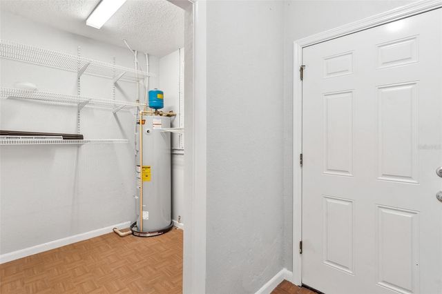 500 COLLEGE AVENUE, Fruitland Park, FL 34731