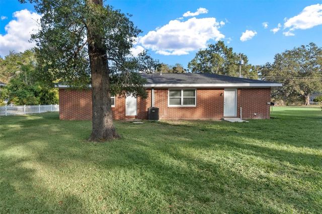 500 COLLEGE AVENUE, Fruitland Park, FL 34731