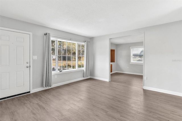 500 COLLEGE AVENUE, Fruitland Park, FL 34731