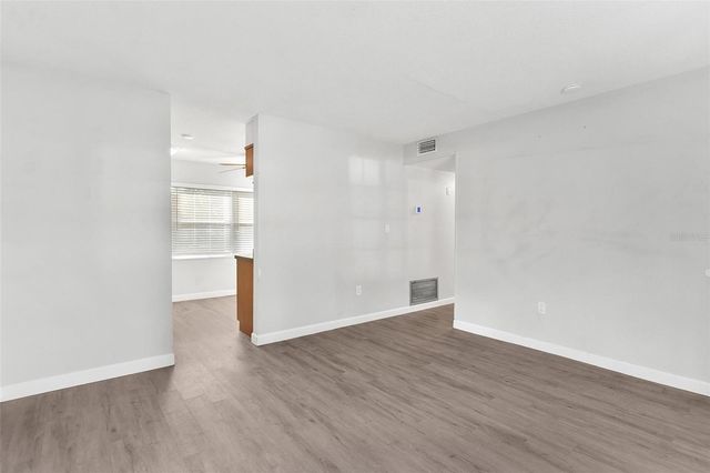 500 COLLEGE AVENUE, Fruitland Park, FL 34731