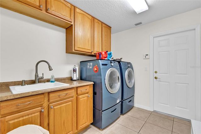 17600 WINDY PINE STREET, Montverde, FL 34756