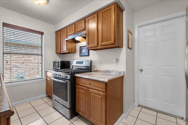10114 Roseberry Drive, La Porte, TX 77571