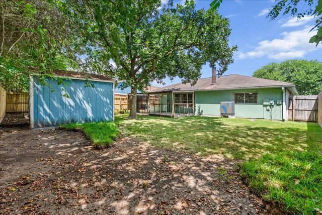 10114 Roseberry Drive, La Porte, TX 77571
