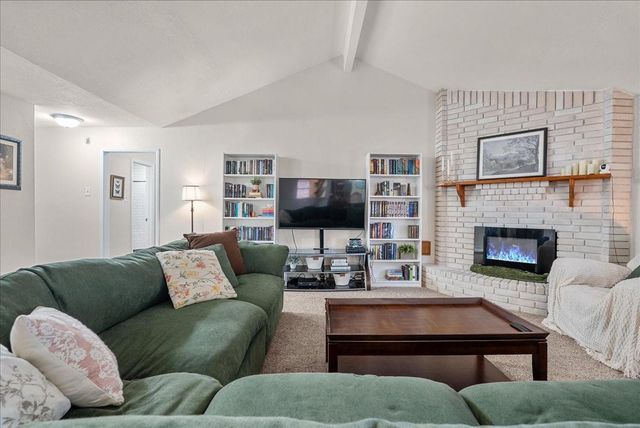 10114 Roseberry Drive, La Porte, TX 77571