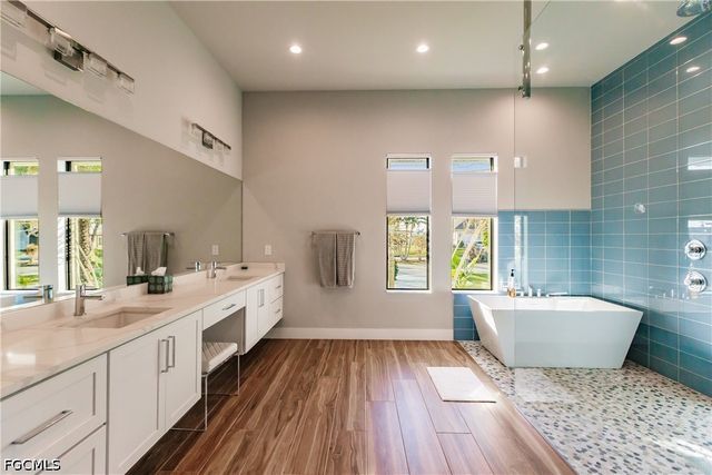 5419 Skyline BLVD, Cape Coral, FL 33914