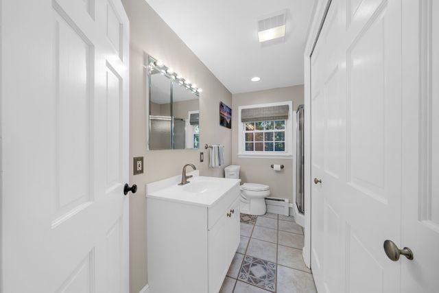 6 W Parish Dr, Andover, MA 01810