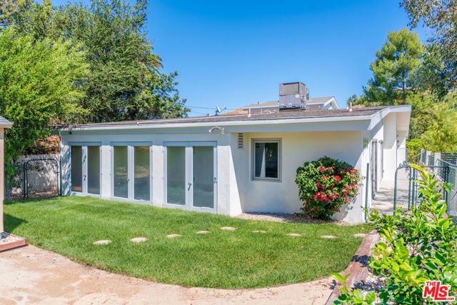 4715 Burgundy Road, Woodland Hills (los Angeles), CA 91364