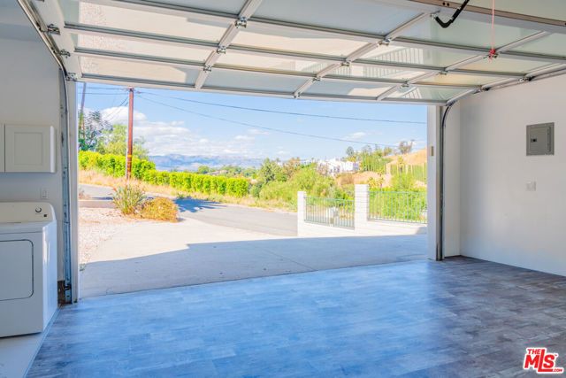 4715 Burgundy Road, Woodland Hills (los Angeles), CA 91364