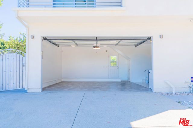 4715 Burgundy Road, Woodland Hills (los Angeles), CA 91364