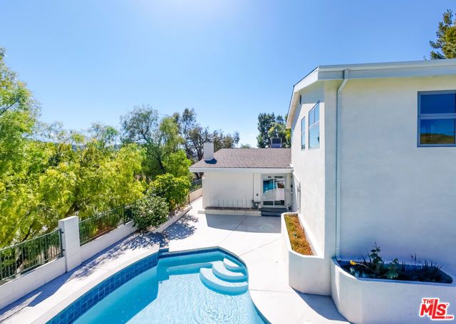 4715 Burgundy Road, Woodland Hills (los Angeles), CA 91364