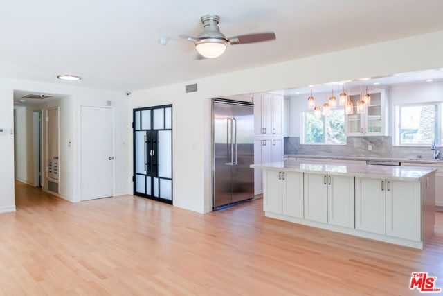 4715 Burgundy Road, Woodland Hills (los Angeles), CA 91364