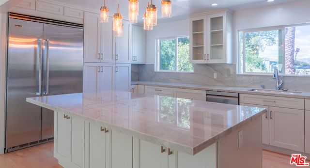 4715 Burgundy Road, Woodland Hills (los Angeles), CA 91364