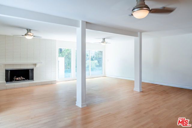 4715 Burgundy Road, Woodland Hills (los Angeles), CA 91364