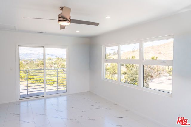 4715 Burgundy Road, Woodland Hills (los Angeles), CA 91364