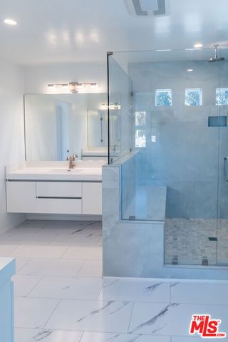 4715 Burgundy Road, Woodland Hills (los Angeles), CA 91364